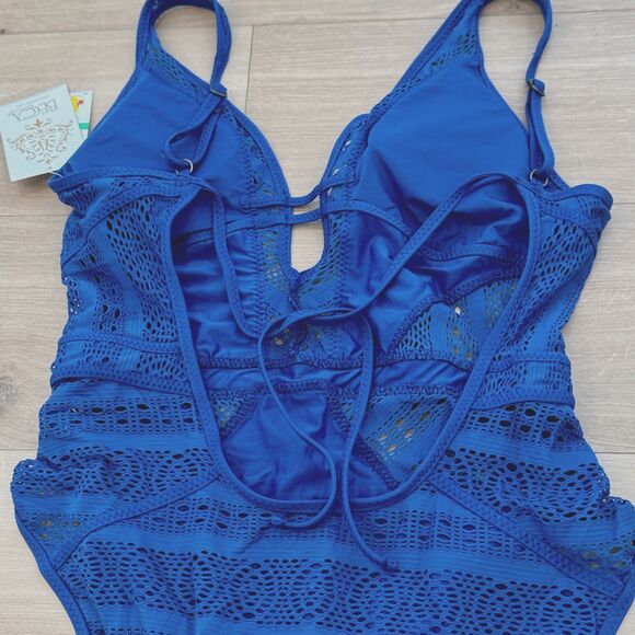 BECCA Virtue Color Play Crochet Show & Tell Plunge One-Piece - Women Large - New - Picture 5 of 8